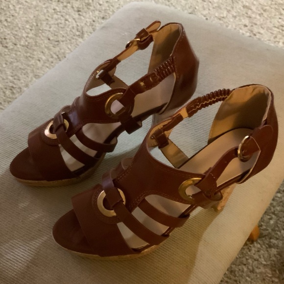 BTKD Shoes - EUC BTKD BROWN WEDGE HEELED FISH MOUTHED WOMAN’S SANDALS SIZE 36